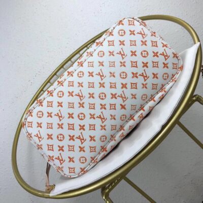 2a66556dfa870a13805f57c6b94e791e Louis Vuitton Neverfull MM Bag Grace Coddington M44459
