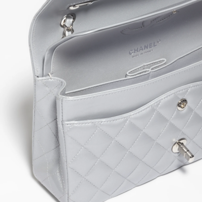 CLASSIC HANDBAG Pearly Lambskin & Silver-Tone Metal