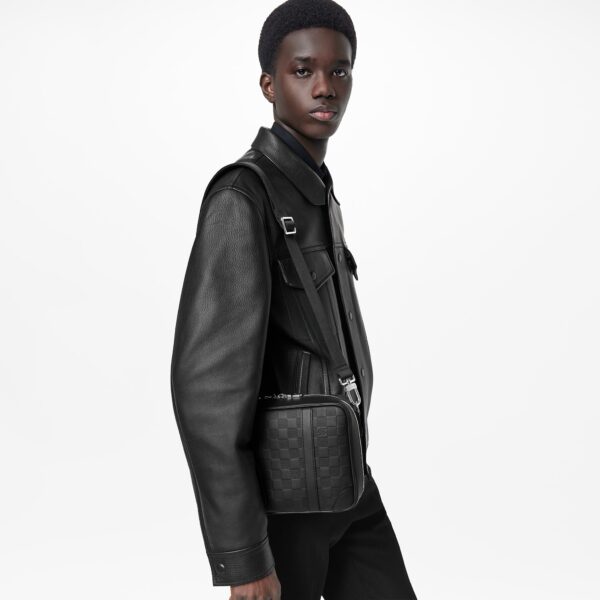 Louis Vuitton Sirius Messenger N45286