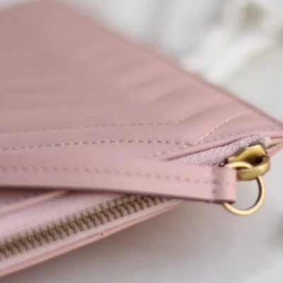 Gucci GG Marmont matelasse leather pouch 476440