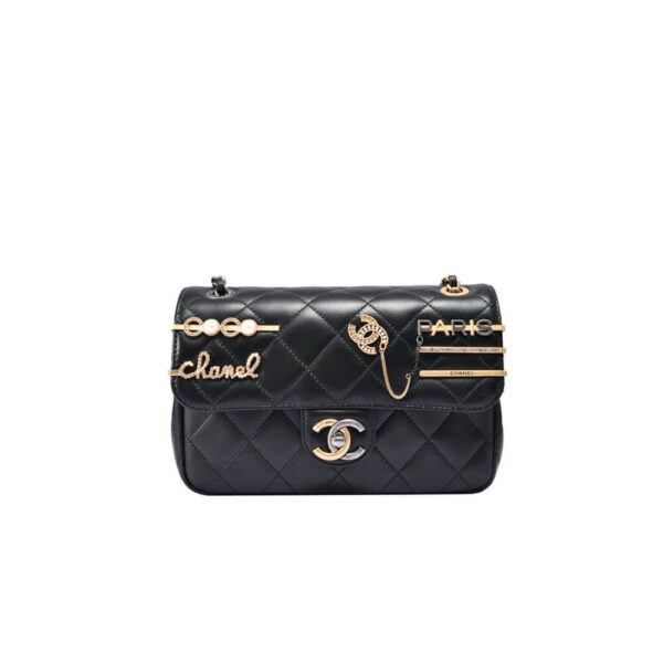 [Difficult to obtain] Published in 25ans magazine! Ayami Nakajo Favorite Chanel Pearls Charms Mini Flap Bag AS2978