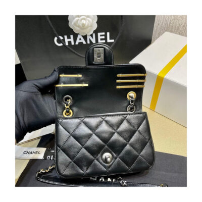 [Difficult to obtain] Published in 25ans magazine! Ayami Nakajo Favorite Chanel Pearls Charms Mini Flap Bag AS2978