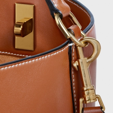 BUCKET 16 BAG IN SMOOTH CALFSKIN TAN