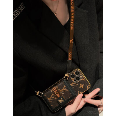 3_720x_6f9b2d3c-50cf-4b81-bec5-91676570c962 Luxury CASE WITH CHAIN FOR IPHONE 16 15 14 Roxy New 2