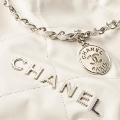 CHANEL 22 SMALL HANDBAG