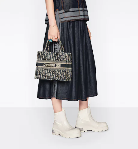 422bbb4f0f8320447305185ebef3e596 SMALL DIOR BOOK TOTE