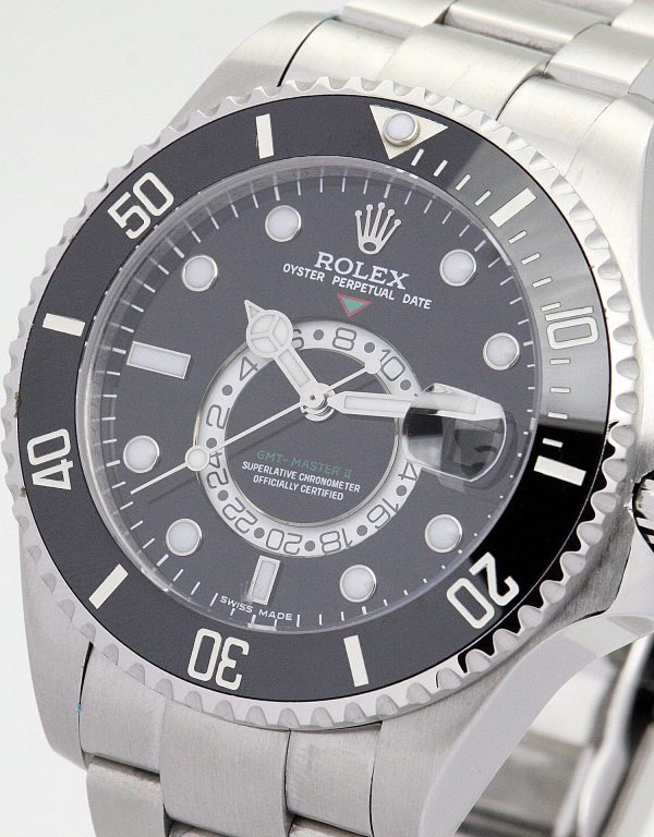 Rolex GMT Master 16720.3: The Ultimate Luxury Watch for Men on the Move