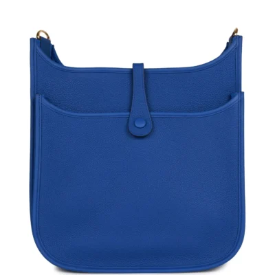 45b2db5d4c8c242a30aea58710a97ee8 حقيبة هيرميس Evelyne III PM Royal Maurice باللون الأزرق مع إكسسوارات معدنية ذهبية