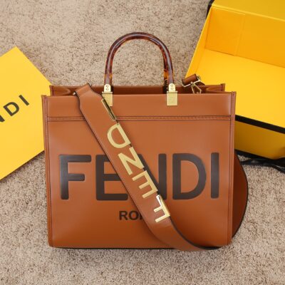 Túi Fendi Sunshine Medium Light leather shopper