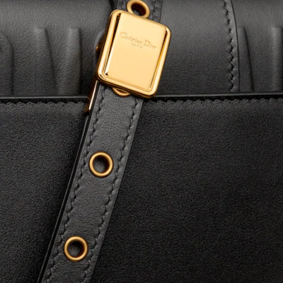 30 MONTAIGNE EAST-WEST BAG WITH CHAIN Black Calfskin