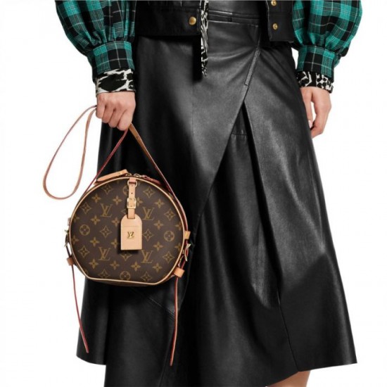 4a4018bef493e11c24d29c4f89b8f804 Louis Vuitton M44391 Dauphine MM