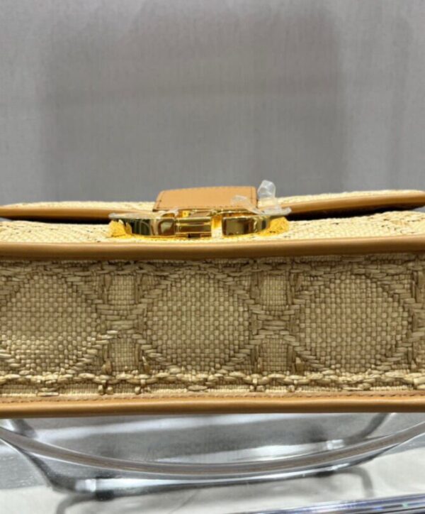 4d3c286c7ca0c678b1af8c4740d35cd9 Dior 30 Montaigne Bag Cream