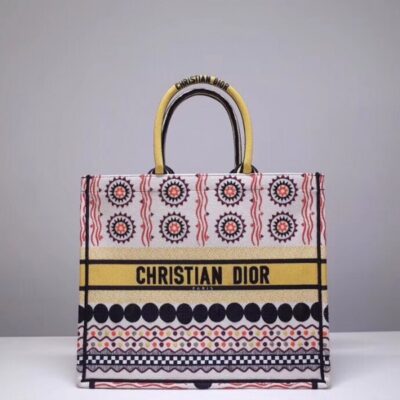 حقيبة حمل Dior Book بلون Multicolored Geometric كانفاس