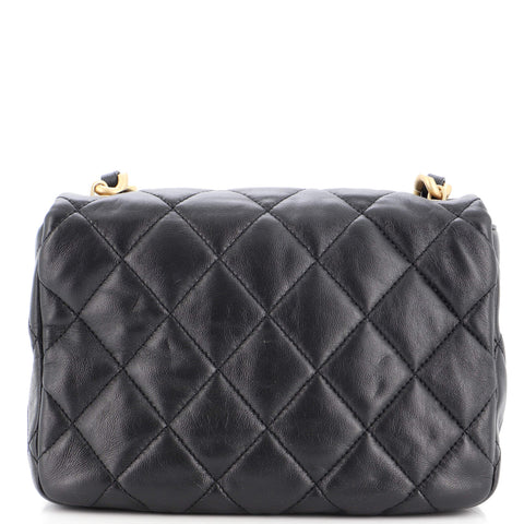CHANEL Lacquered Metal CC Flap gesteppt Small Tasche aus Lammleder