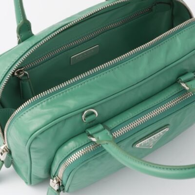حقيبة برادا Antique multi-جيب top-handle Sage من جلد نابا باللون الأخضر