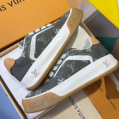 5_HDSavePhotos_6f26d626-4aca-4cc7-a95c-02af3bb997e0 LV Tilted Sneaker 1AJCWC