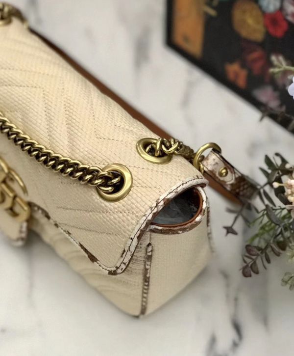 5a61837164c388a197fc2e6a9abec5e6 حقيبة كتف نسائية غوتشي GG Marmont Raffia Snakeskin Trimming Brass شعار Spring إغلاق حلقة كتف بحزام باللون البيج