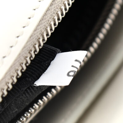 5f5ac5f0b95cde17d45ba7c1e981328d Prada Diagramme 白色 中号包