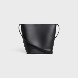 SMALL BUCKET CUIR TRIOMPHE IN SMOOTH CALFSKIN BLACK