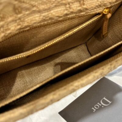 6de678be238d24520ee93ed05a8f6433 Dior 30 Montaigne Bag Cream