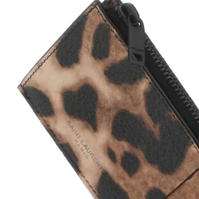 6f32711dff3445cef441a09fde83085c حافظة بطاقات سان لوران Fragments Zipped Leopard Print
