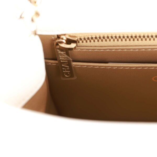 73a41c5e7506fe616e66ee1b3565ea72 Chanel Pearl Crush Mini Square Flap Bag White Lambskin Light Gold Hardware
