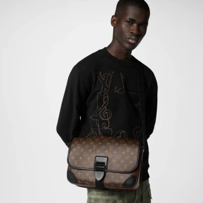 Louis Vuitton Archy Messenger MM M46328