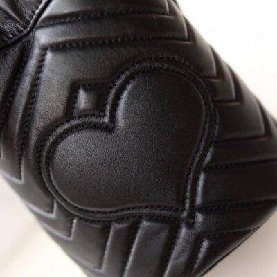 古驰 GG Marmont Wave Design Drawstring Closure 黄铜 Matelassel 搭扣 575163 黑色皮革链条肩带迷你女士包