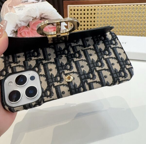 79d5f819db2bf9a5e8f93c51e99a6d5077f5979be381d43c4c53f92beef664ed Dior Montaigne 30 Monogram Card Holder Phone Case