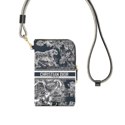 حقيبة صغيرة ديور Travel Multifunctional Toile de Jouy Reverse Technical من القماش باللون الأزرق
