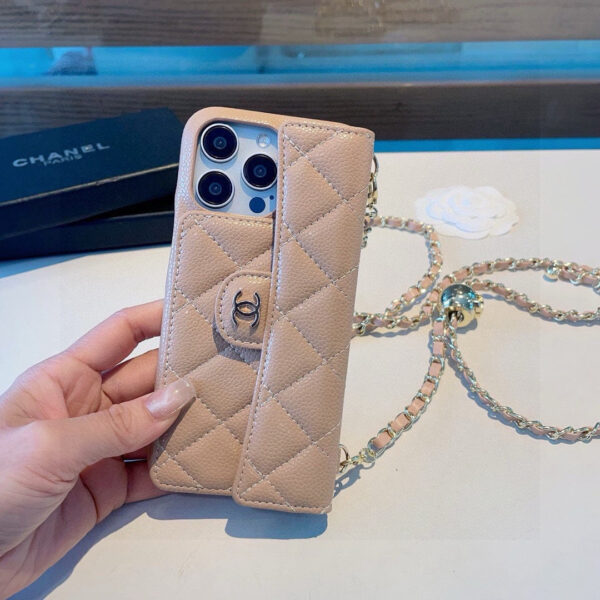 7c34be82791976aa5bebc6a85499973c309b8ae04c2c7fbe1b66a25581993b4d Chanel Style Quilted Leather Flip Card Holder Phone Case With Gold Chain Crossbody Strap