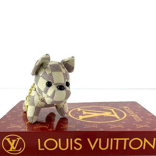 路易威登 Dog Charm Keychain Add WhatsApp claim your freebies 包