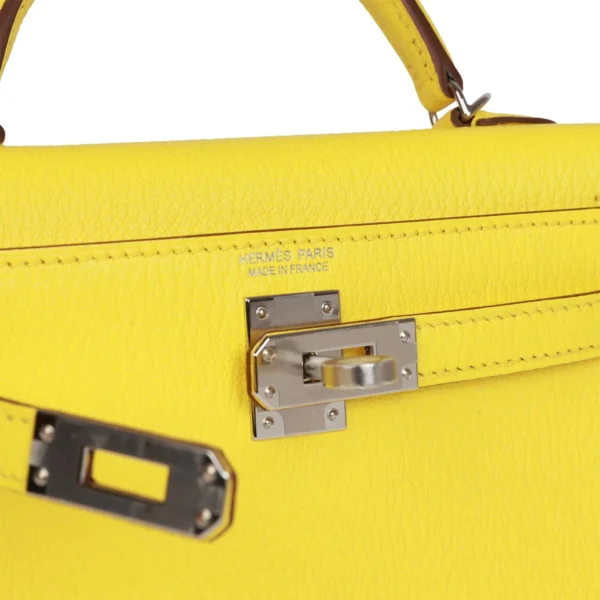 حقيبة هيرميس Kelly Sellier 20 Jaune Citron Chèvre مع إكسسوارات معدنية من البلاديوم