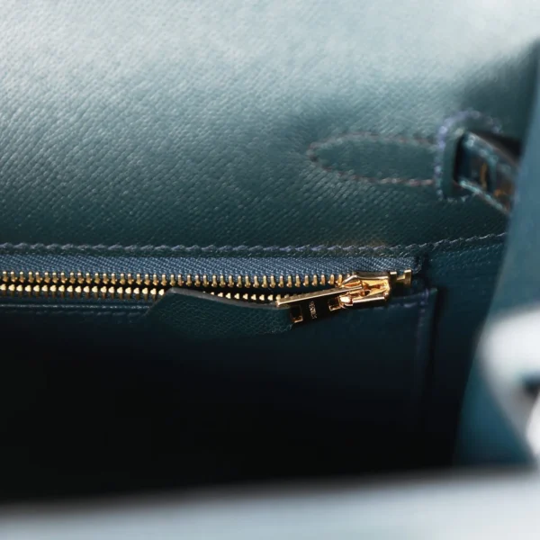 Hermès Kelly Sellier 25 Vert Rousseau Madame and Shiny Niloticus Crocodile Touch Gold Hardware