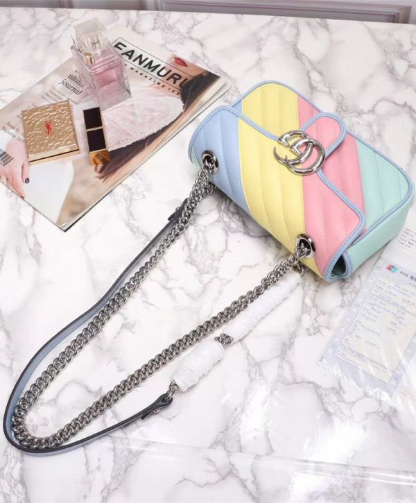 古驰 GG Marmont Colorful Matelasse 标识搭扣顶部 Sale 链条 Crossbody Online 银色迷你女士单肩包