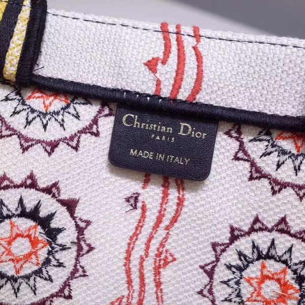 حقيبة حمل Dior Book بلون Multicolored Geometric كانفاس