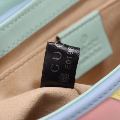 古驰 GG Marmont Colorful Matelasse 标识搭扣顶部 Sale 链条 Crossbody Online 银色迷你女士单肩包