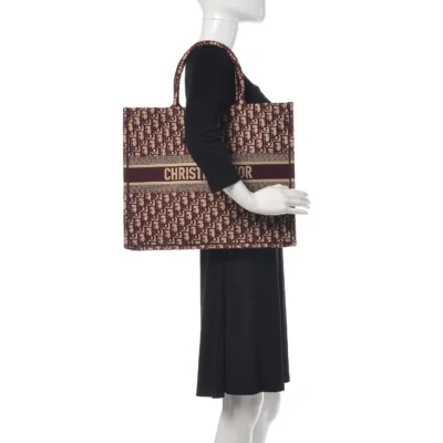 9cadfaeefaa4599be798c9b5fe6becb1 CHRISTIAN DIOR Oblique Medium Book Tote Burgundy Multicolor