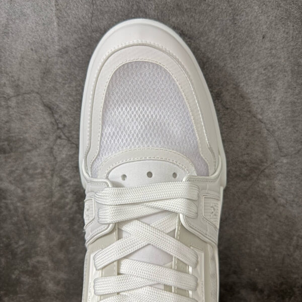 LV Trainer Sneaker 1AJVU5