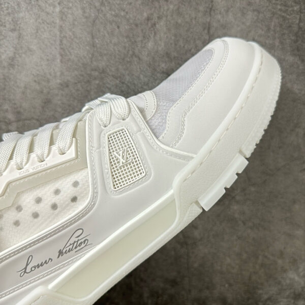 LV Trainer Sneaker 1AJVU5
