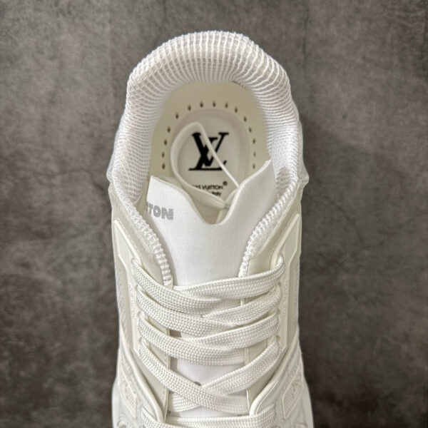 LV Trainer Sneaker 1AJVU5