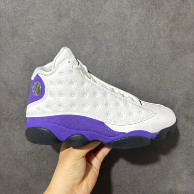 IMG_0285_b06e99bb-054b-4807-af6d-600f663920a0 Jordan 13 Lakers 414571-105