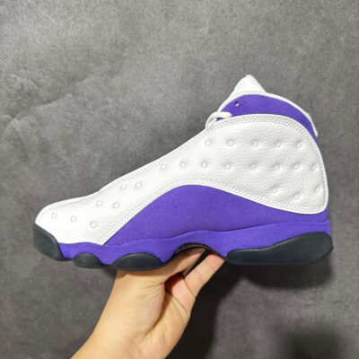 IMG_0286_3e086e12-9c39-41c7-bd30-eeca7cd8b5d5 Jordan 13 Lakers 414571-105