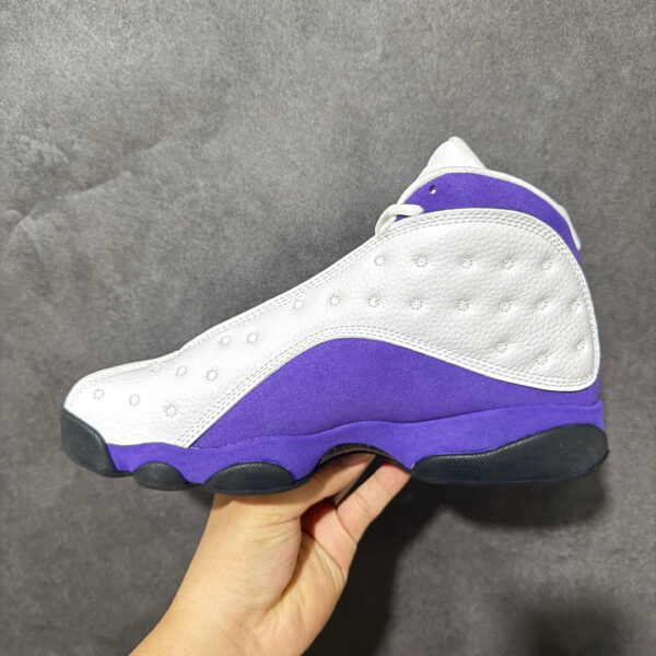 IMG_0286_3e086e12-9c39-41c7-bd30-eeca7cd8b5d5 Jordan 13 Lakers 414571-105