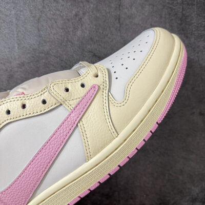 IMG_2270 Jordan 1 Low Travis Scott Shy Pink IQ7604-100