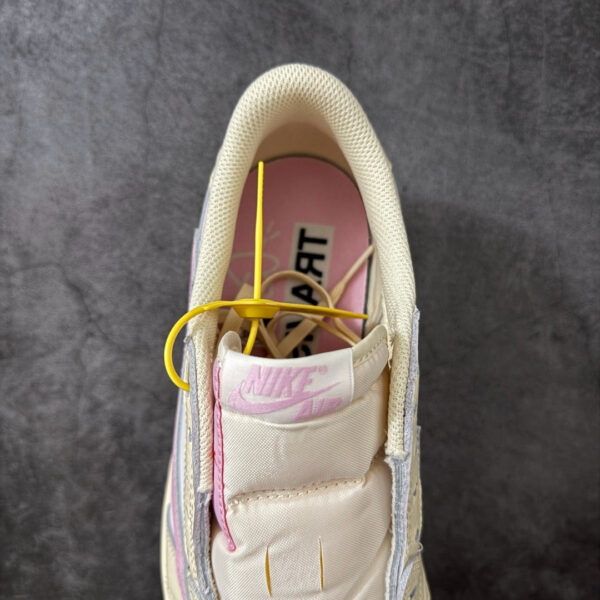 IMG_2272 Jordan 1 Low Travis Scott Shy Pink IQ7604-100