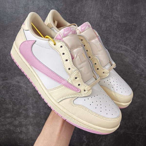 IMG_2274 Jordan 1 Low Travis Scott Shy Pink IQ7604-100