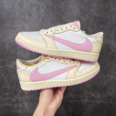 IMG_2285 Jordan 1 Low Travis Scott Shy Pink IQ7604-100