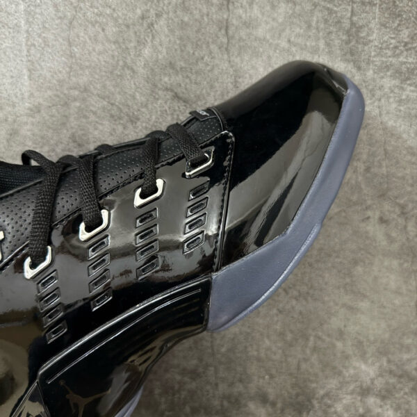 IMG_4180 Jordan 17 Low Black Patent IV7640-001