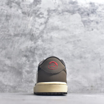 IMG_4407 Jordan 1 Low Travis Scott Mocha CQ4277-001